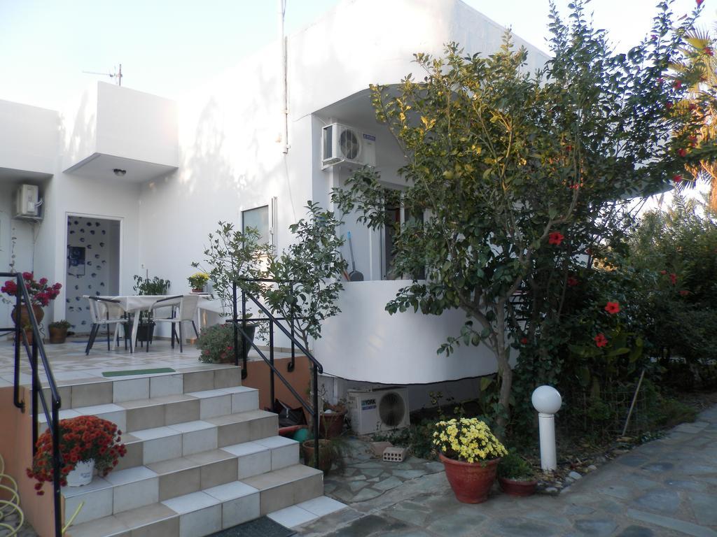 Silvi Mari Daire Platanes (Rethymno)