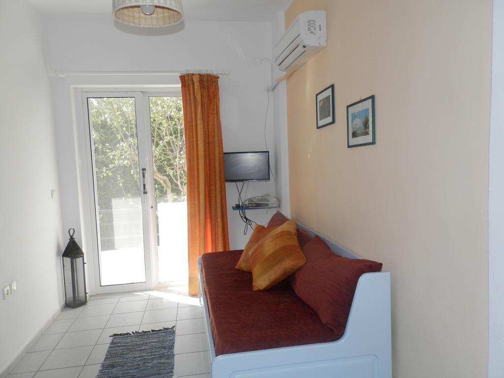 Silvi Mari * Platanes (Rethymno)