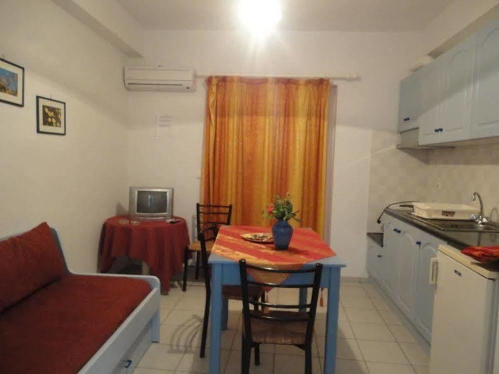 Silvi Mari * Platanes (Rethymno)